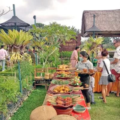 Indonesian family sharing traditional communal meal showing food culture, respect, and community bonding